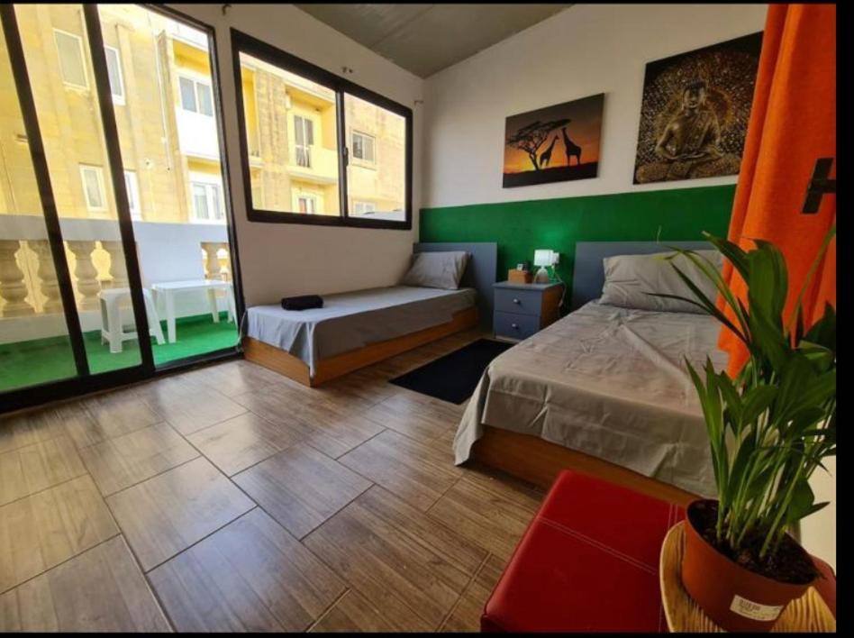 Room 6- Private Room With Private Terrace, Private Bathroom, Ac And Wifi Vendégház *